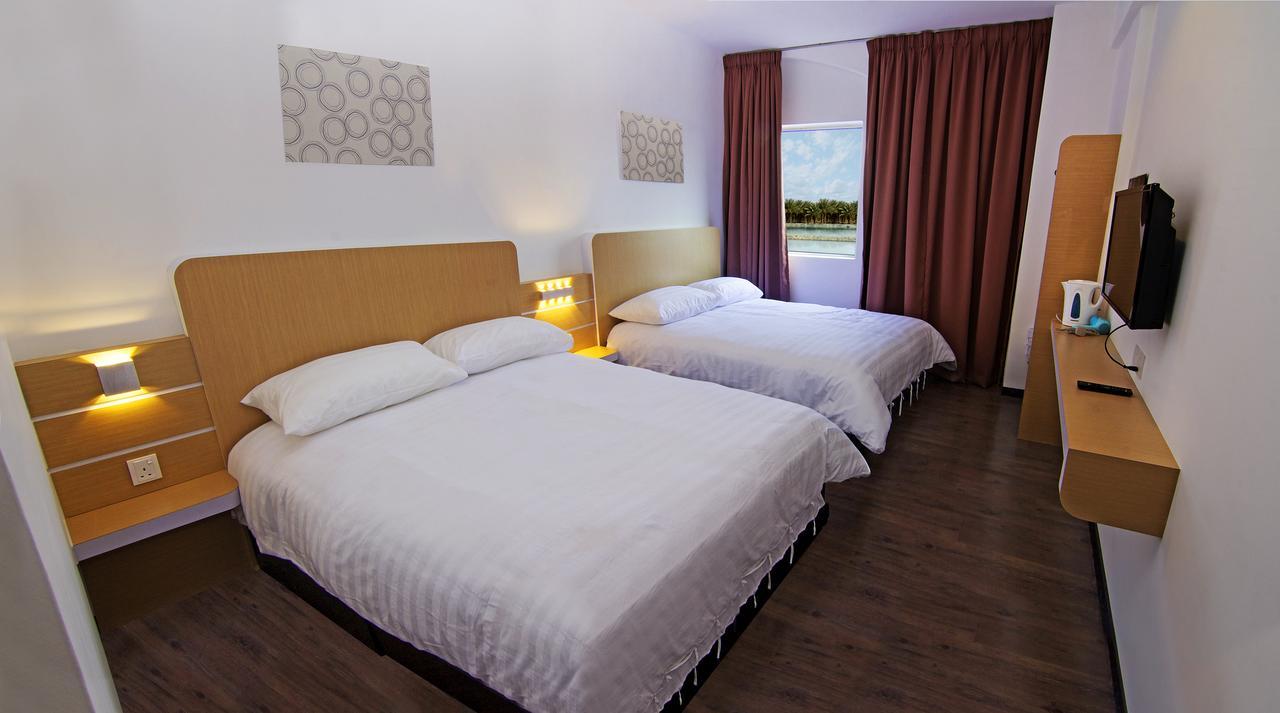 Thanks Hotel Parit Buntar Ngoại thất bức ảnh